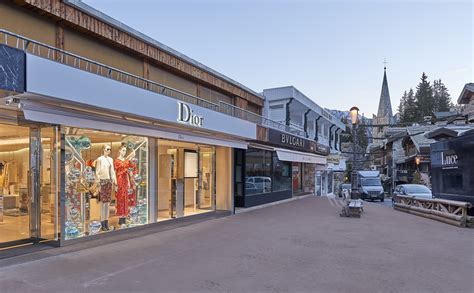 Dior Opens a New Boutique in the Center of Courchevel.